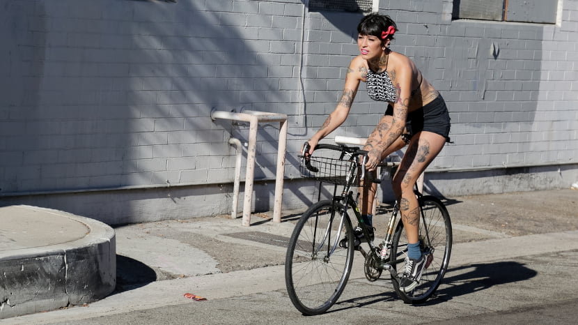 Chica de la bicicleta