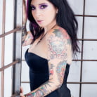 Draven Star in 'Mystery Gift!'