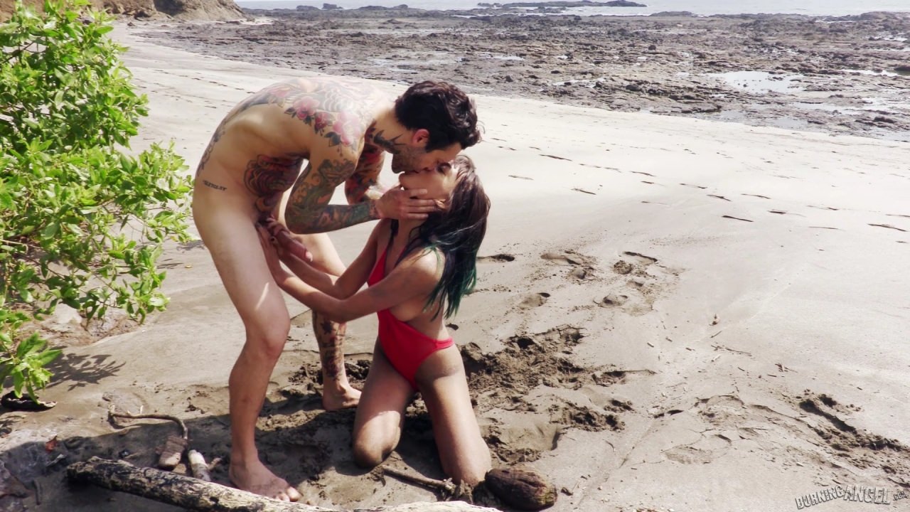 Fucking Young Whores On Vacation - Janice and Small Hands