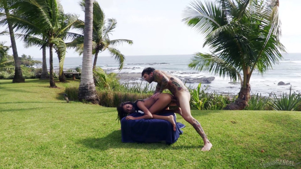 Fucking Young Whores On Vacation - Janice and Small Hands