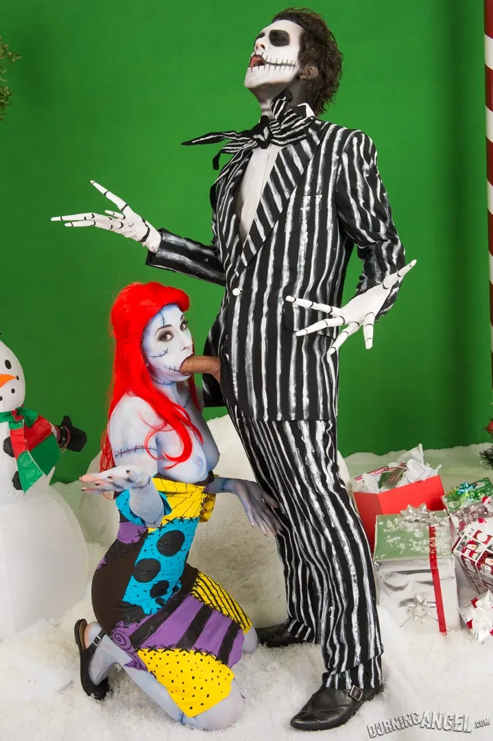 Joanna Angel - The Nightmare Before XXXmas | Picture (24)