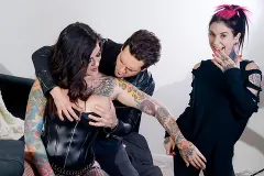 Joanna Angel - Juliana Rose First Time | Picture (4)