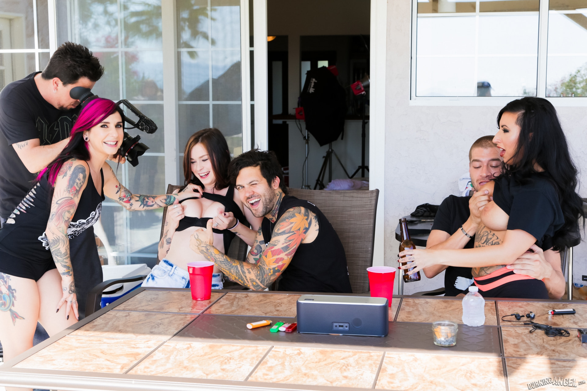 Between Scenes Hang Out Sex