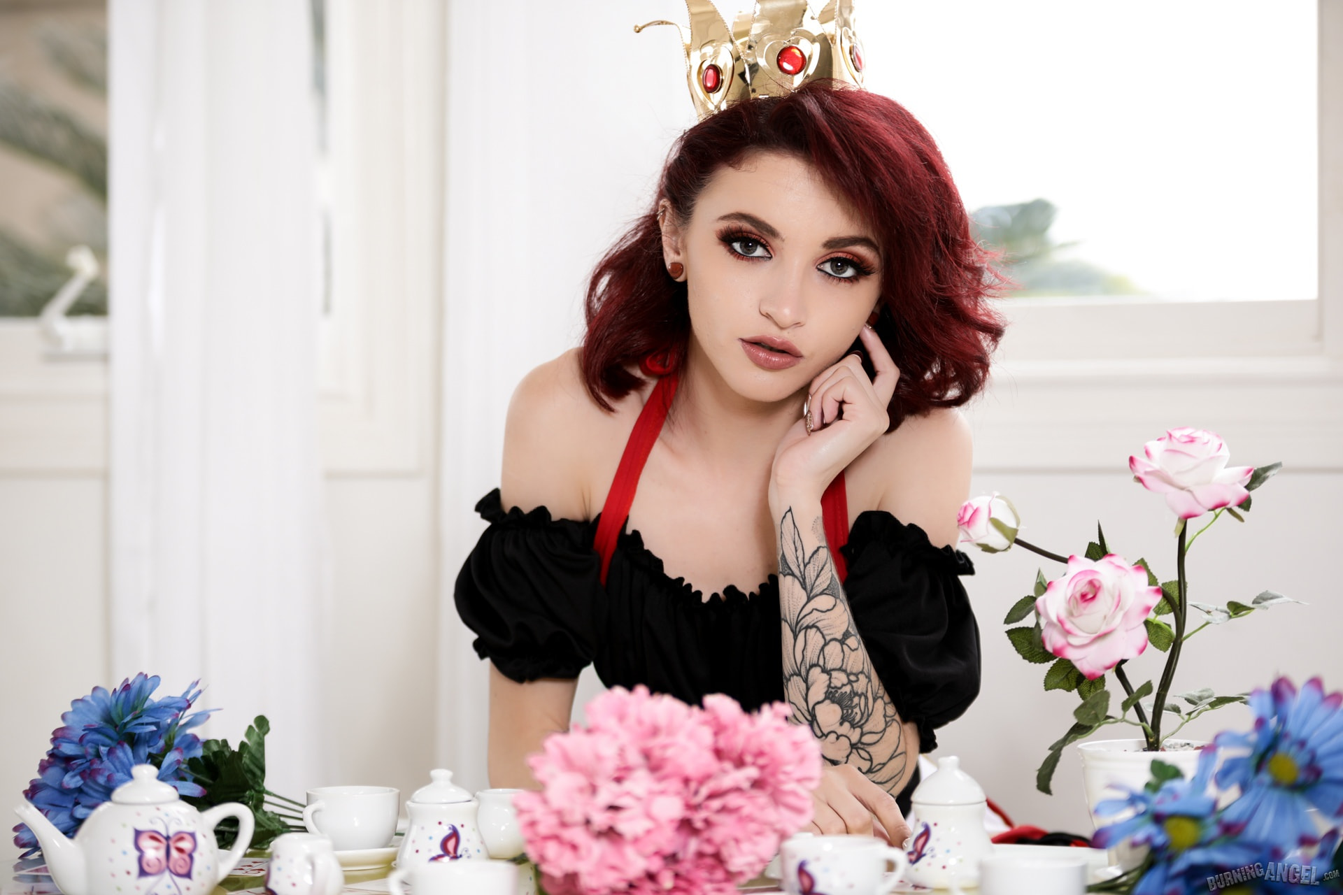 Lola Fae's First Blowbang