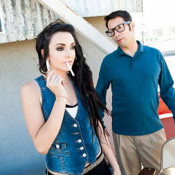 Cool Kids Smoke Cigarettes!